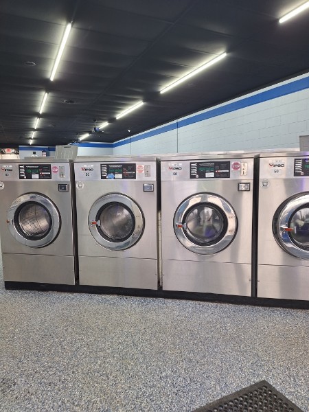Large capacity washers at Lapeer Laundry